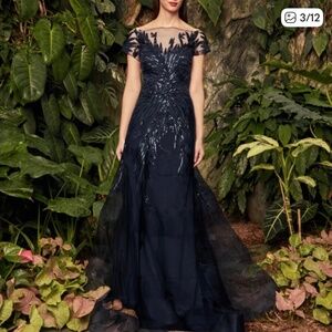 Stunning Alexander by Daymor Formal Black Evening Gown 18